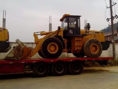 裝載機(鏟車)專用運輸車介紹