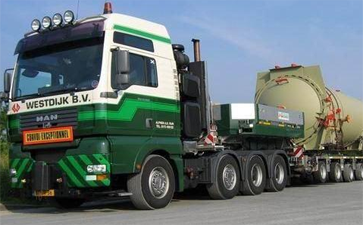 年底將至,大件運輸公司的員工都在干嘛